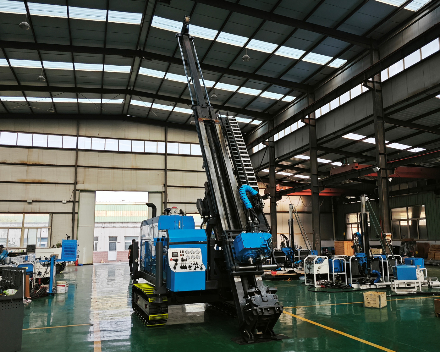 CR600I tích hợp giàn khoan lõi bánh xích