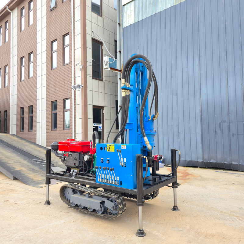 WR180E Ngoại quan máy khoan giếng nước bánh xích nhỏ gọn