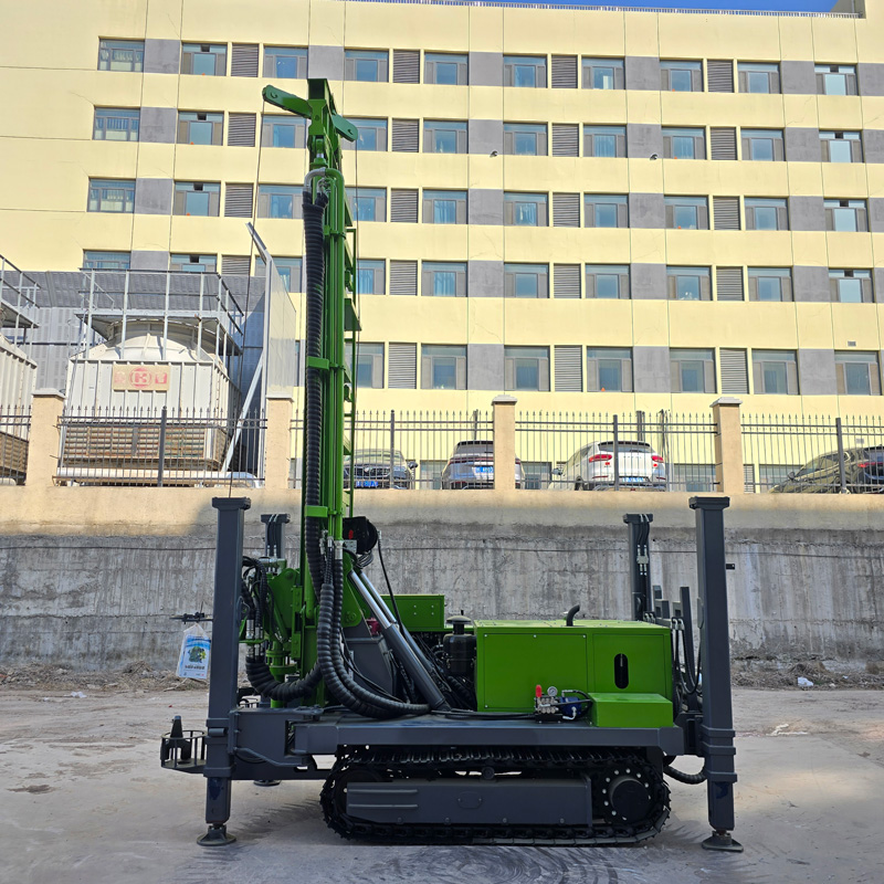 Khung gầm bánh xích và cấu hình cần khoan WR300SEL