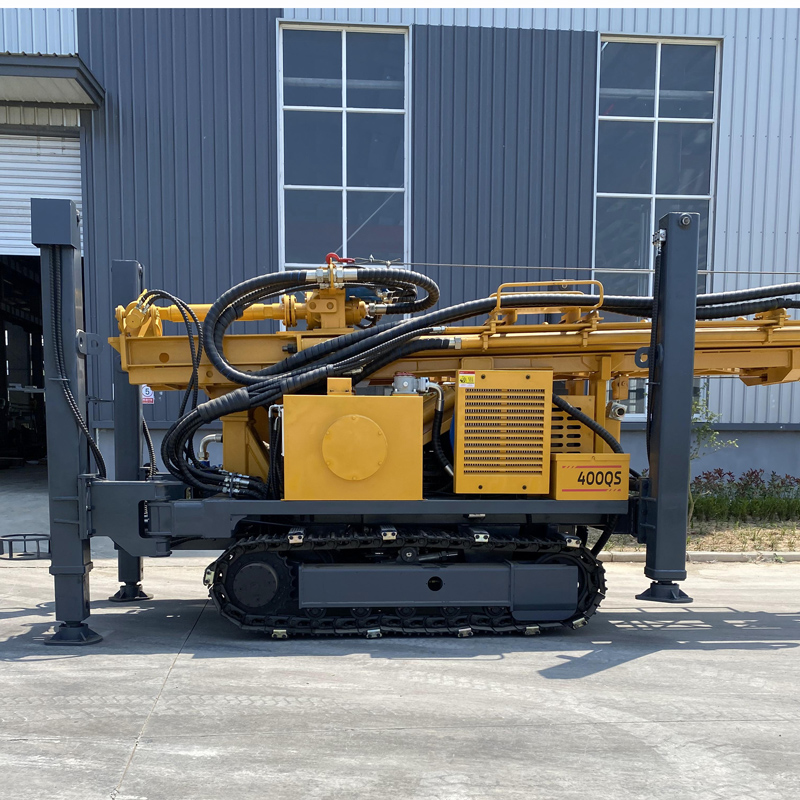 WR400QS Kết cấu khung bánh xích và chân chống của máy khoan giếng nước