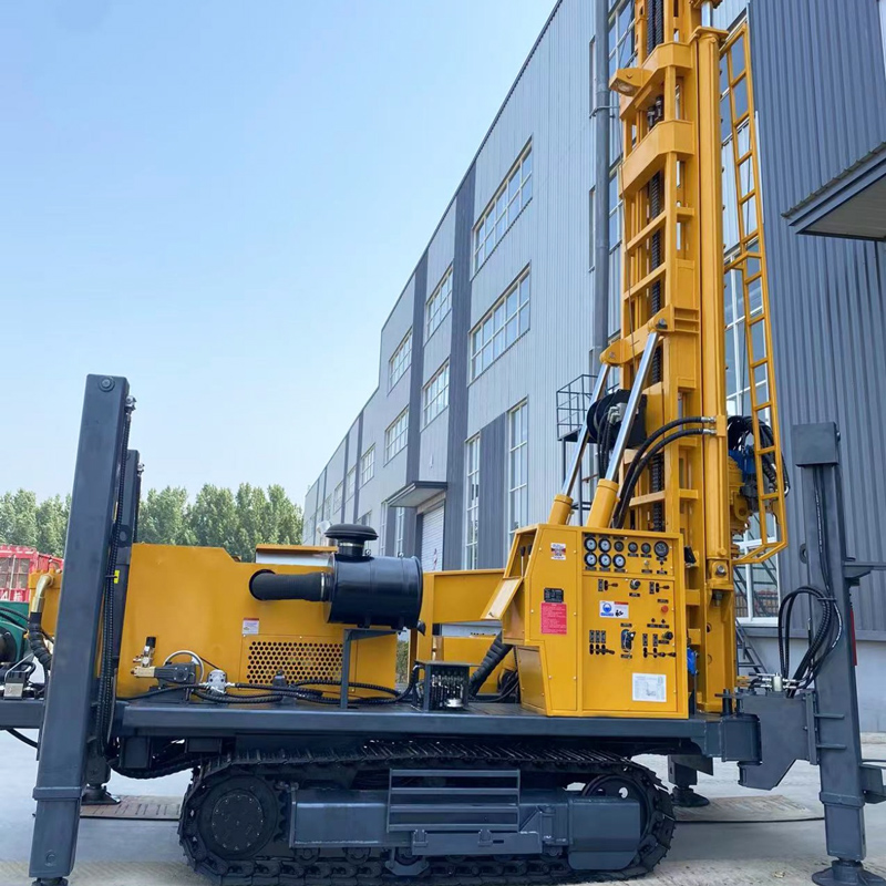 Hình ảnh thi công máy khoan giếng nước thủy lực toàn phần bánh xích WR600S