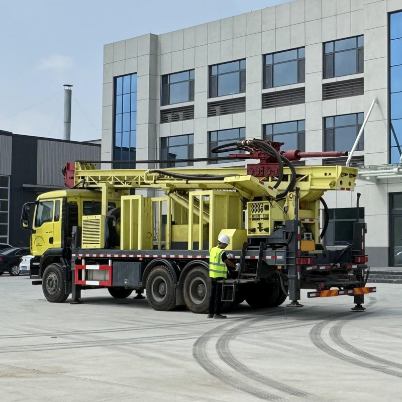 Chuyển công trường và thi công máy khoan giếng nước gắn xe tải WRT1200