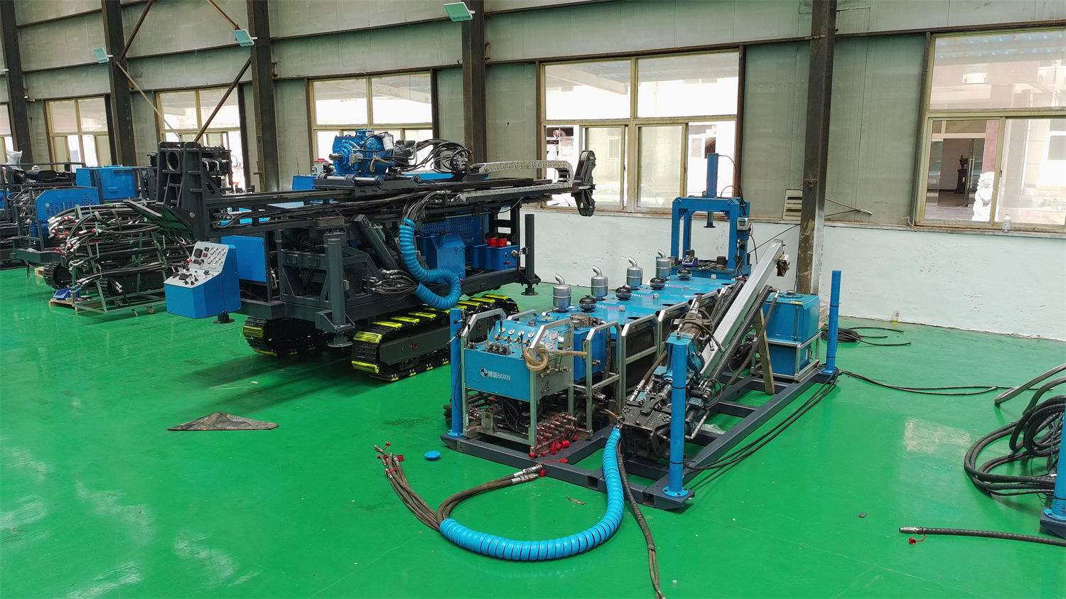 Trong đường hầm mỏ, vì sao máy khoan lấy mẫu lõi 800 mét phải tháo rời để vận chuyển?