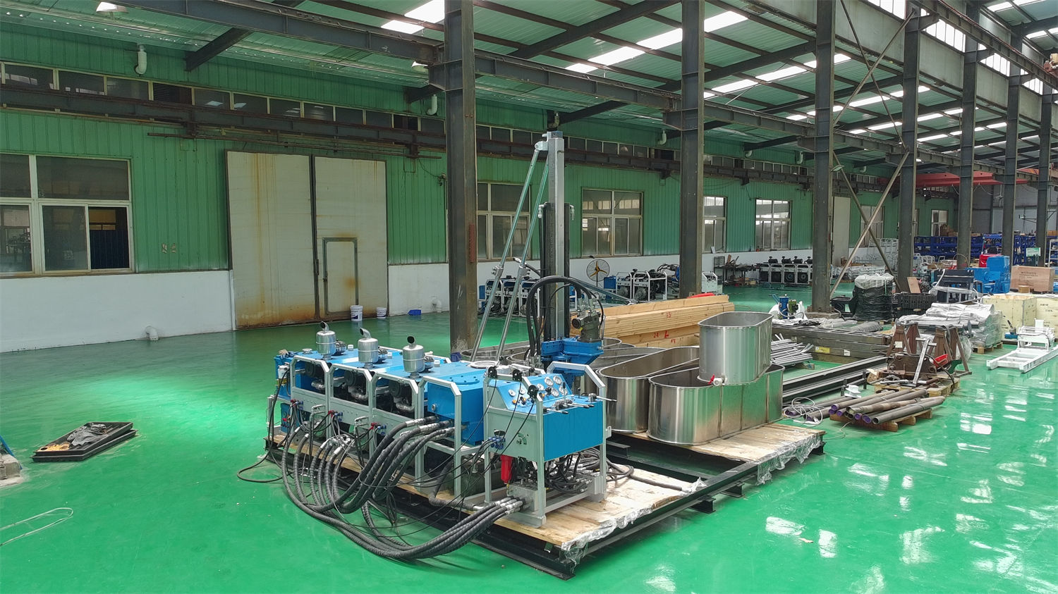 Giới hạn năng lực khoan lỗ trung sâu của máy khoan lõi 1000 m nằm ở đâu