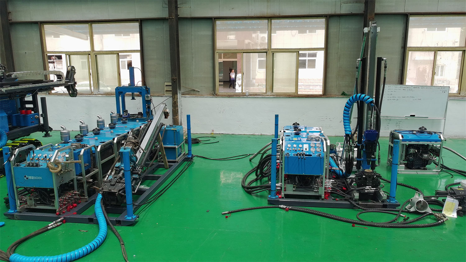 Mua máy khoan lõi di động CR800P 800 mét: Làm thế nào để dự phòng lực đẩy 67 kN và lực nâng 130 kN khi ma sát lỗ khoan sâu tăng?