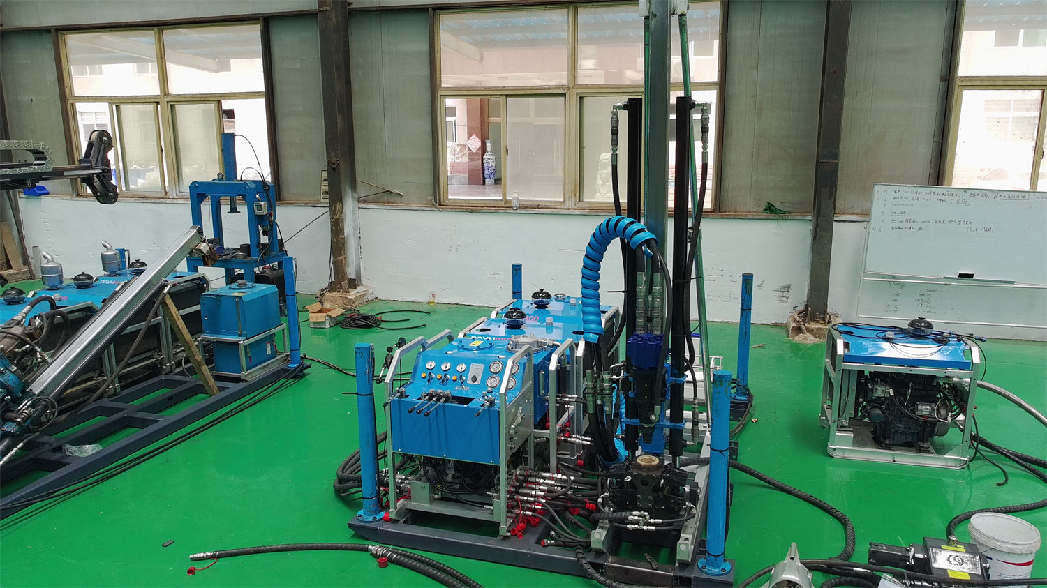 Điều kiện thiết bị lấy mẫu lõi cho thăm dò khoáng sản độ sâu trung bình