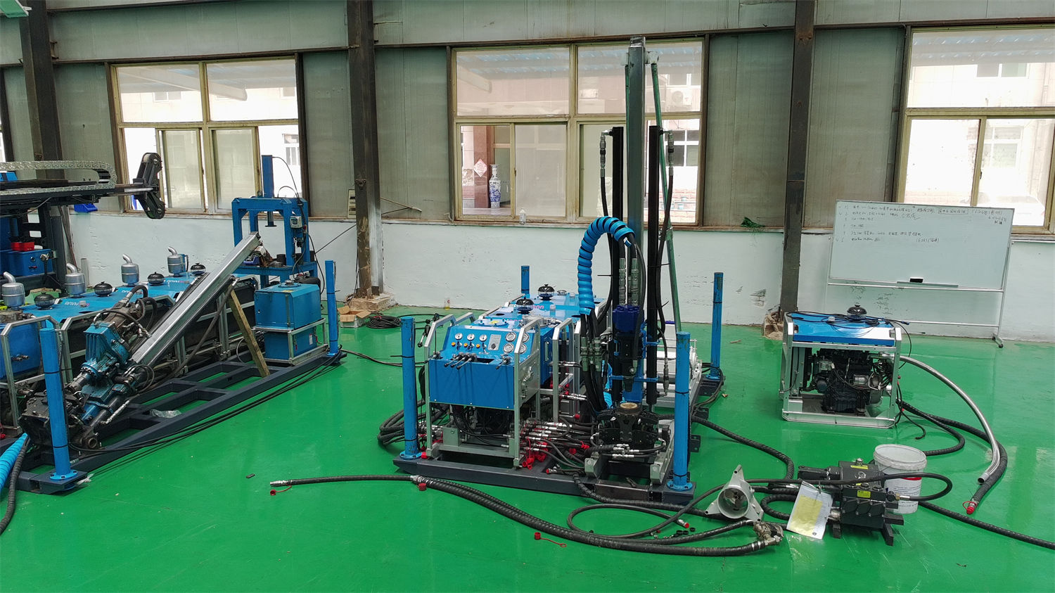 Điều kiện thiết bị lấy mẫu lõi cho thăm dò khoáng sản độ sâu trung bình