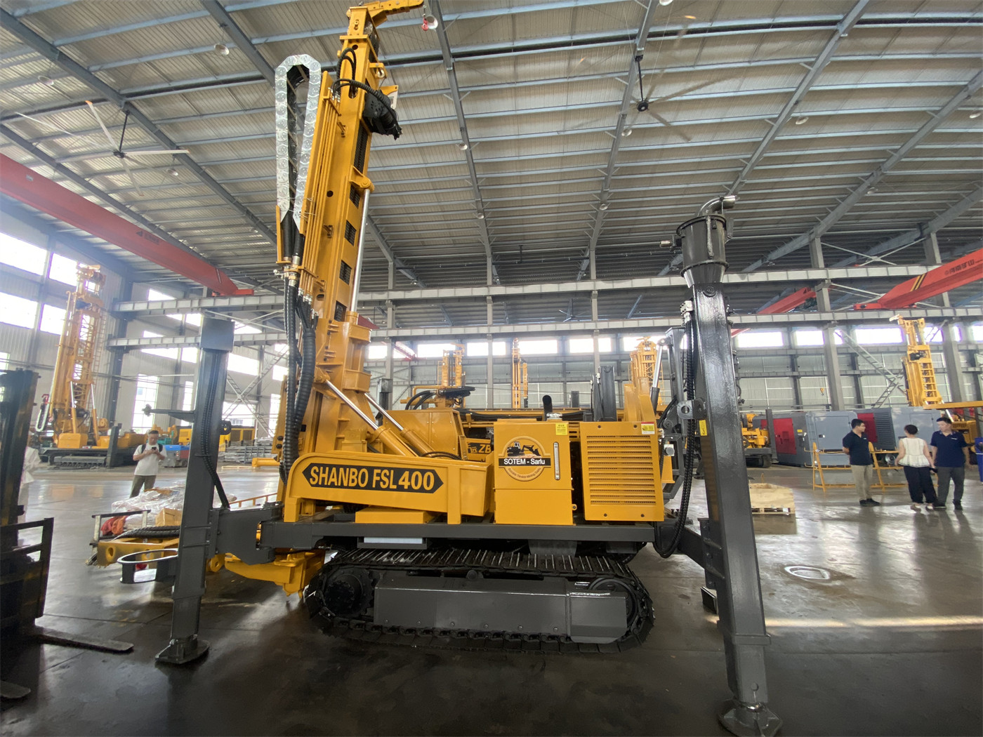 Từ mục tiêu dự án suy ngược WR400RC nên trang bị lấy mẫu mùn khoan hay lấy mẫu lõi liên tục