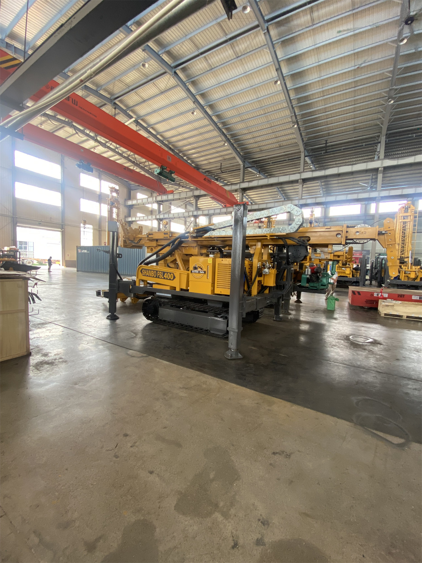 Lựa chọn máy đóng cọc quang điện bánh xích thủy lực PV390 phiên bản tiêu chuẩn: Động cơ 85 kW và mô-men xoắn 13000 N·m phù hợp với những điều kiện khoan trước móng quang điện nào?