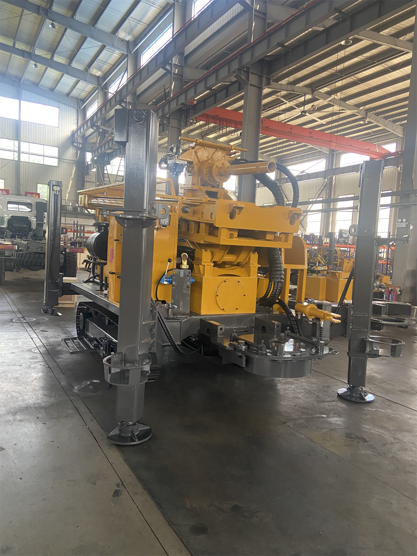 Mua máy đóng cọc quang điện PV390H chân cao thấp: Điều chỉnh chiều cao bánh xích 1200 mm thực sự phát huy tác dụng trong điều kiện độ dốc và vị trí thi công nào?