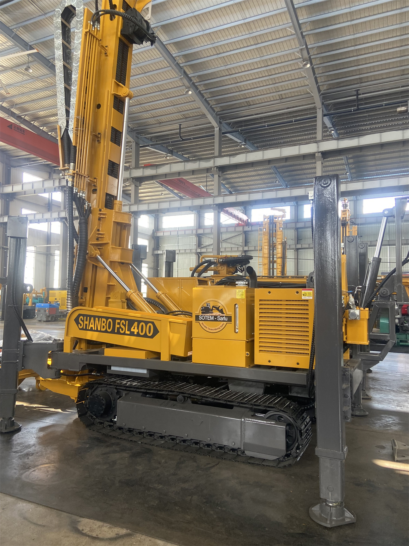 Mua máy đóng cọc quang điện PV390H chân cao thấp: Điều chỉnh chiều cao bánh xích 1200 mm thực sự phát huy tác dụng trong điều kiện độ dốc và vị trí thi công nào?