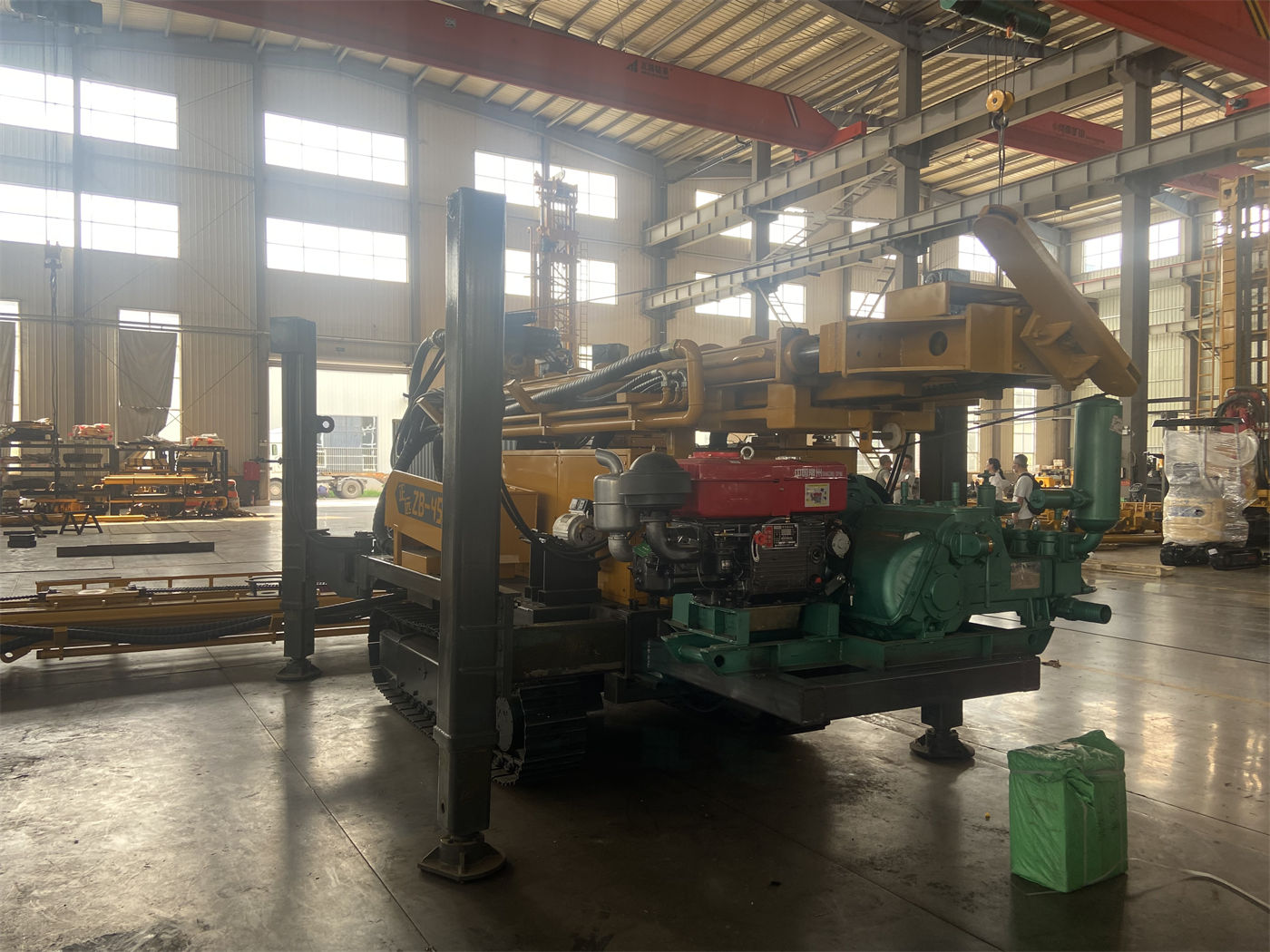Máy khoan cấp 400 m có thể trực tiếp hạ ống vách 6 m nghĩa là gì?