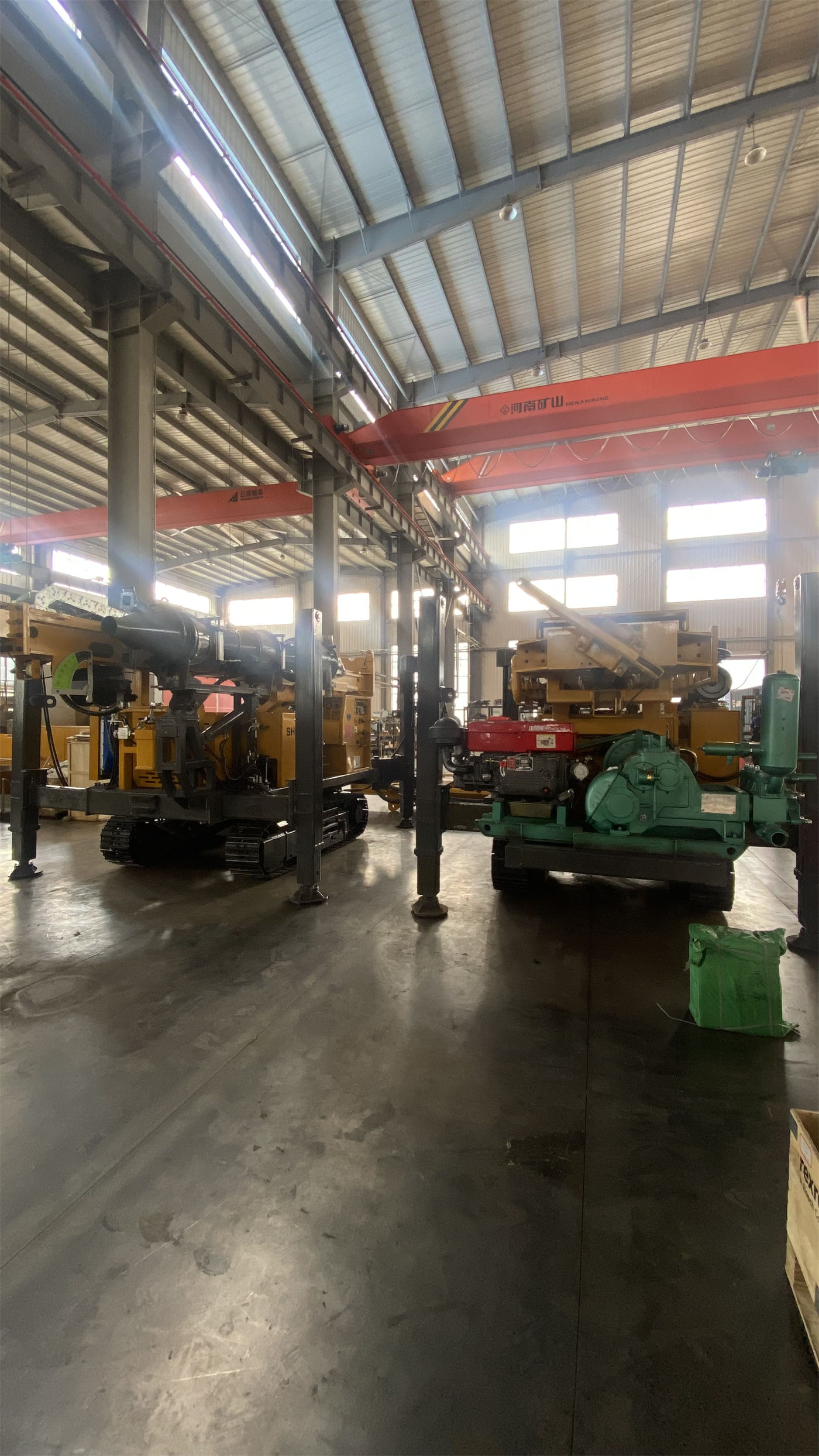 Khi mua giàn khoan bàn xoay kiểu kéo WRTR600, cần đối chiếu bơm bùn 3NB-130 và máy phát 200kW theo điều kiện dự án như thế nào?