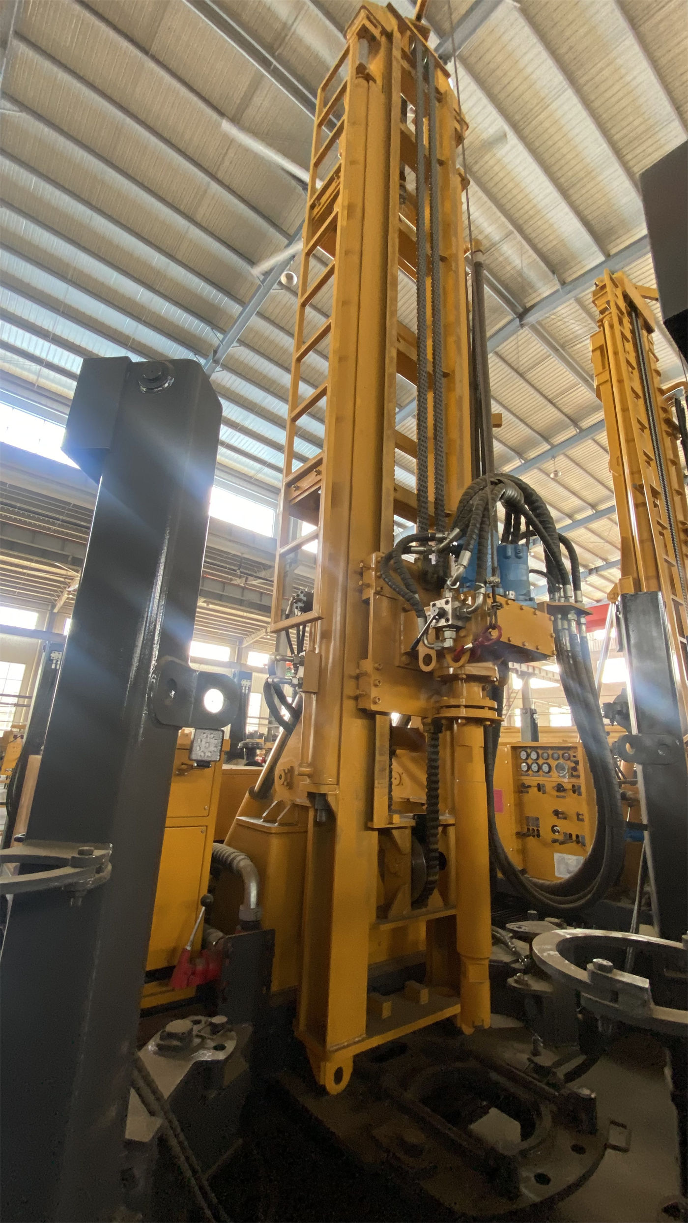 Mua máy khoan giếng nước gắn xe WRT1200: Cần xác nhận chuỗi thông số nào trước khi thiết kế thành giếng đường kính lớn 900 mm?