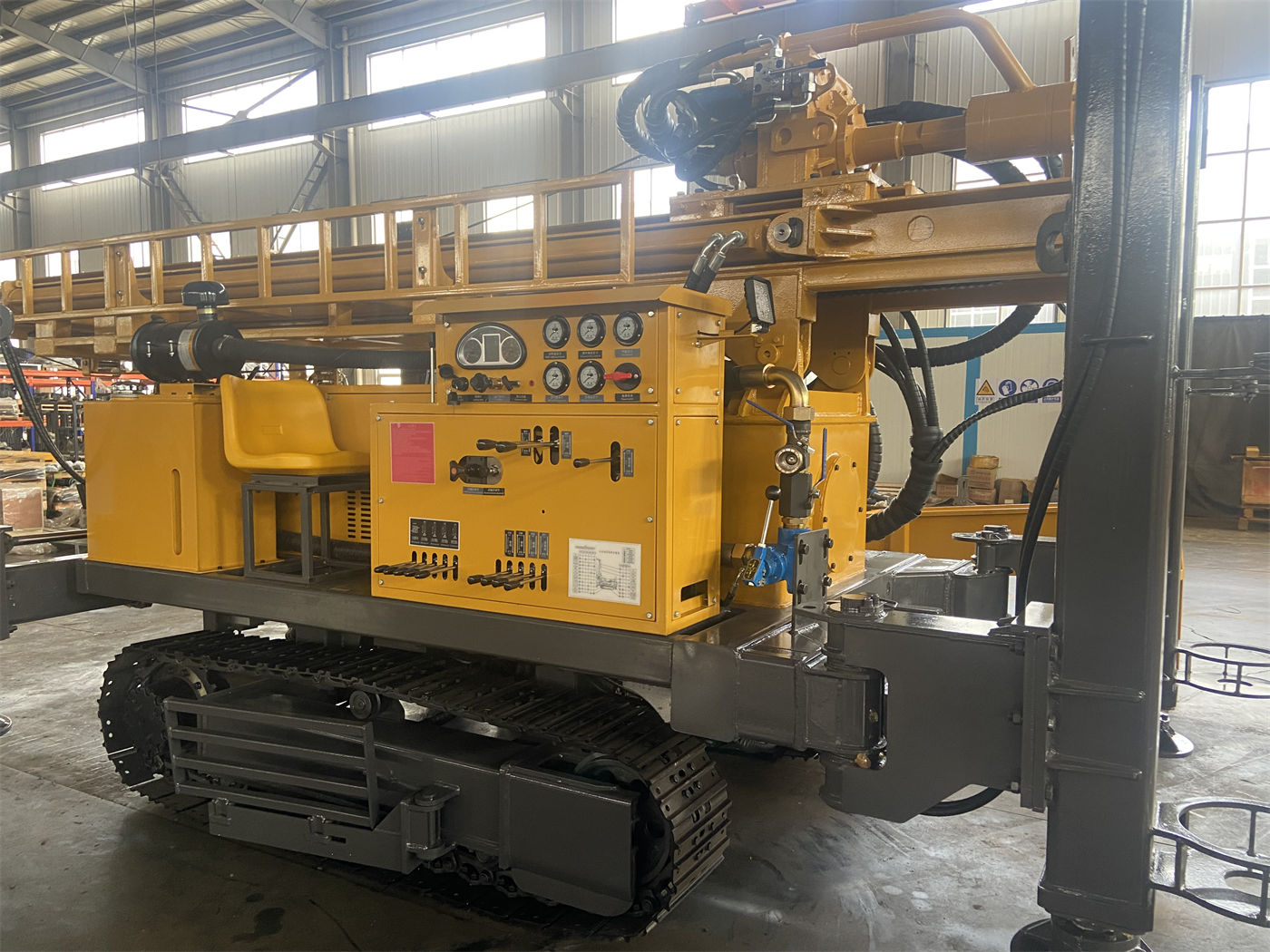 Mua máy khoan giếng nước WR1200SL 1200m loại dầu-điện: Điều kiện cấp điện tại công trường ảnh hưởng thế nào đến lựa chọn phương án diesel và điện?