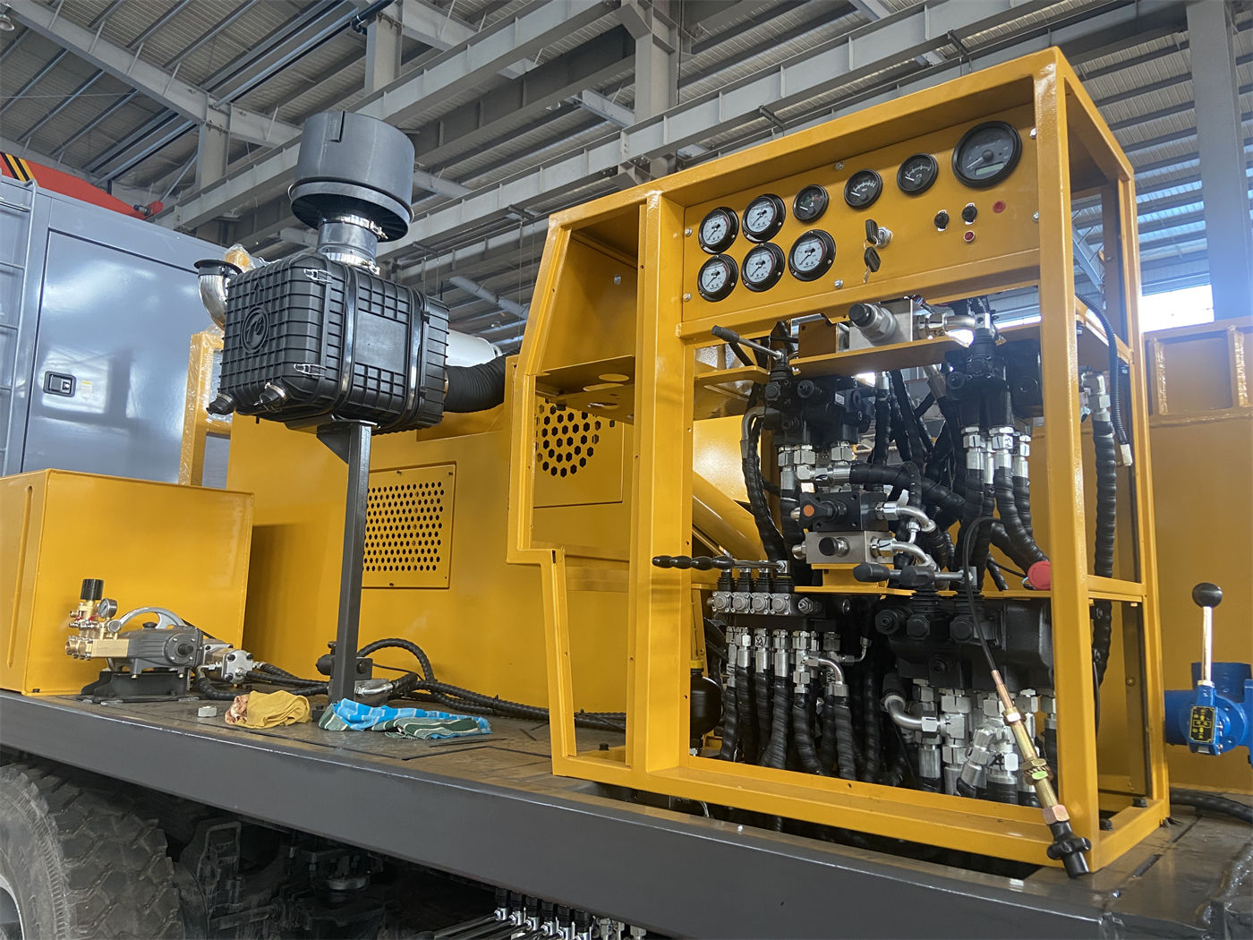 Mua máy khoan giếng nước WR1200SL 1200m loại dầu-điện: Điều kiện cấp điện tại công trường ảnh hưởng thế nào đến lựa chọn phương án diesel và điện?