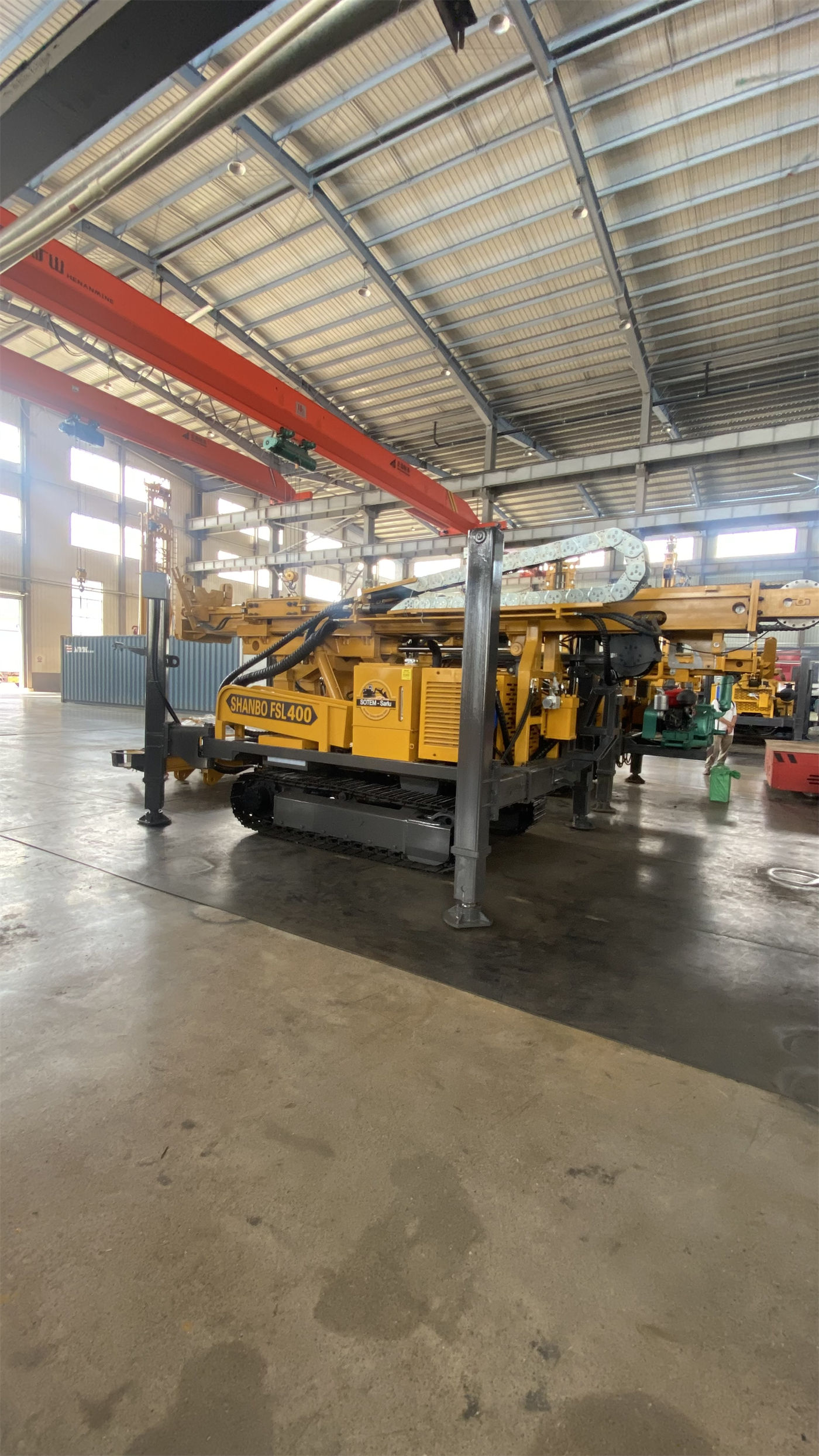 Sự khác biệt về hiệu quả khoan giữa búa DTH và tuần hoàn thuận bùn khi khoan giếng nước trong địa tầng đá cứng thể hiện ở những khâu nào?