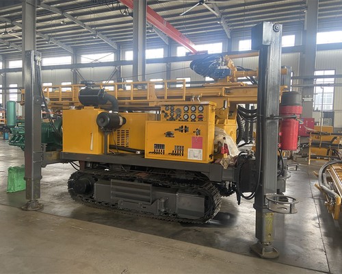 Mua máy khoan giếng nước WR300SE 300m: đường kính lỗ 105–325mm với động cơ 73kW hoặc 85kW, chọn động