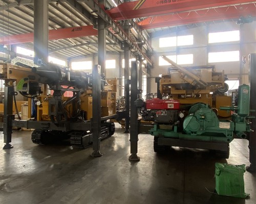 Khi mua giàn khoan bàn xoay kiểu kéo WRTR600, cần đối chiếu bơm bùn 3NB-130 và máy phát 200kW theo đ