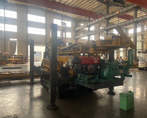 Máy khoan cấp 400 m có thể trực tiếp hạ ống vách 6 m nghĩa là gì?