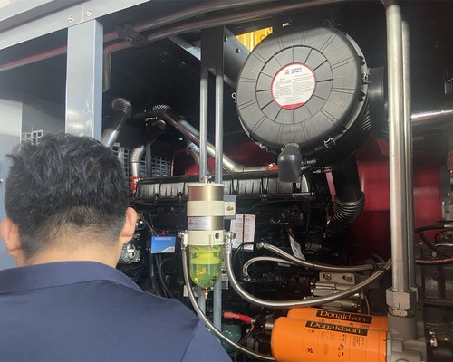 Phân công năng lực giữa máy khoan giếng nước bánh xích cỡ nhỏ 180 m và 200 m